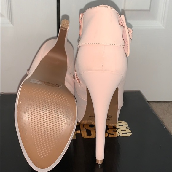 🤍Pink Heels - Picture 4 of 4